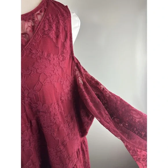 Torrid Babydoll Stretch Lace Cold Shoulder Top Biking Red Plus Size 4 4X - Picture 11 of 15